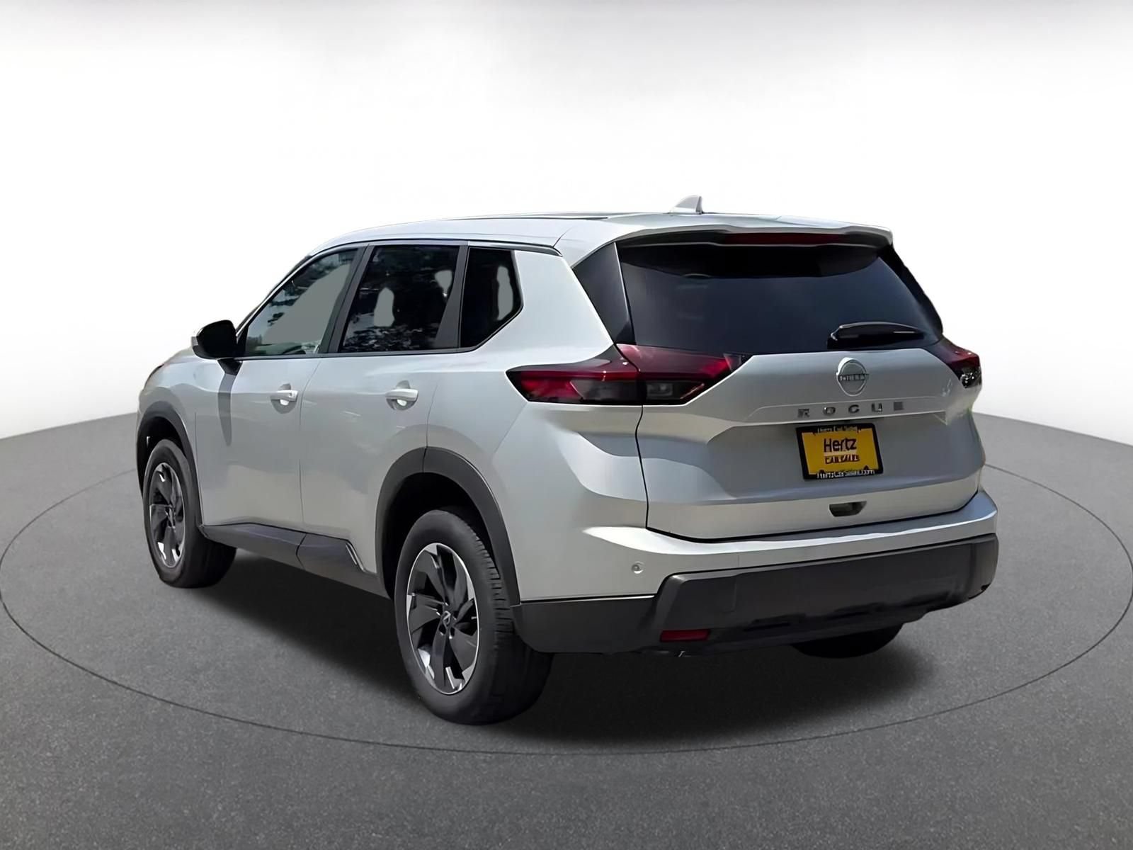 Used 2025 Nissan Rogue SV FWD image 11