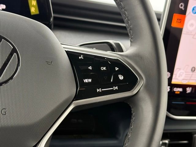 New 2025 Volkswagen ID. Buzz Pro S RWD image 25