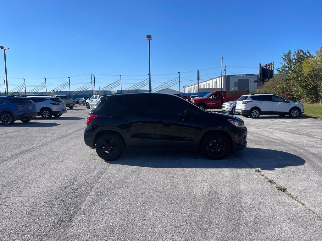 Used 2020 Chevrolet Trax LS FWD image 6