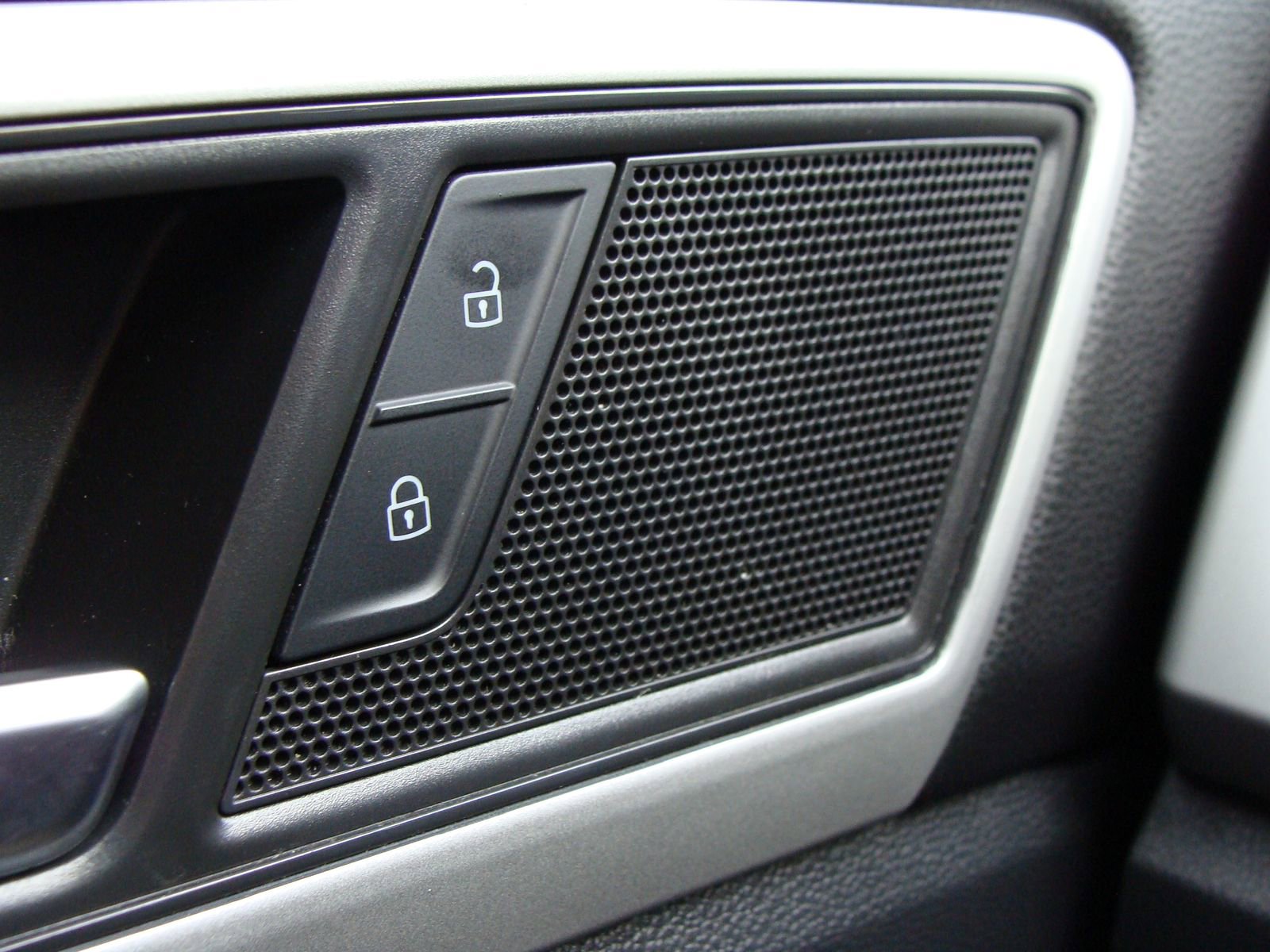 Used 2022 Volkswagen Atlas SEL image 32