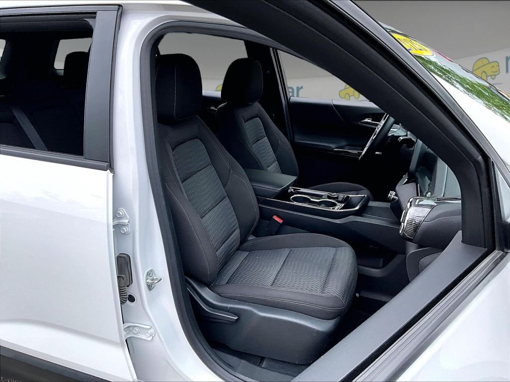 Used 2026 Chevrolet Equinox LT AWD/4WD image 11