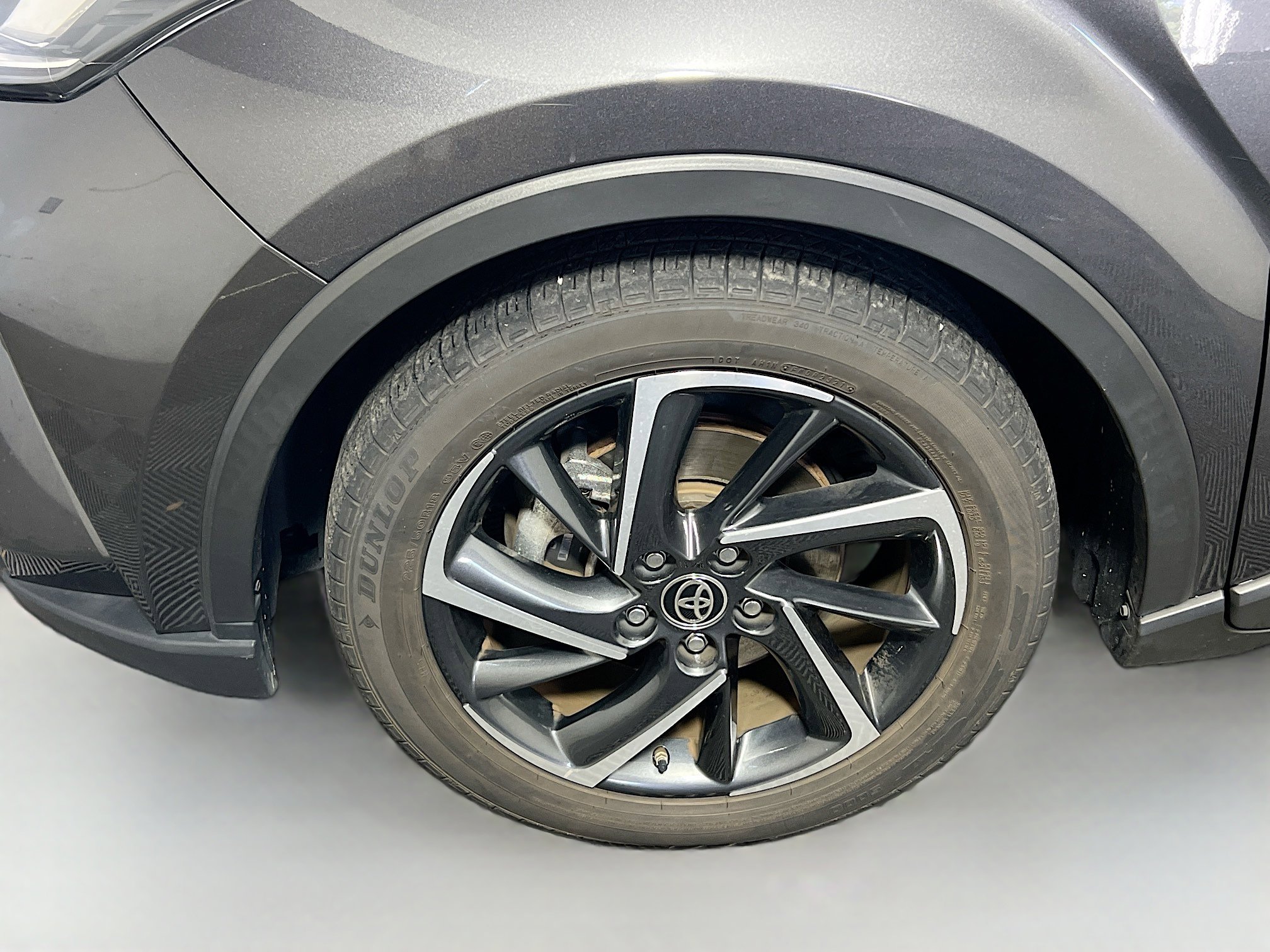 Used 2021 Toyota C-HR Limited image 13