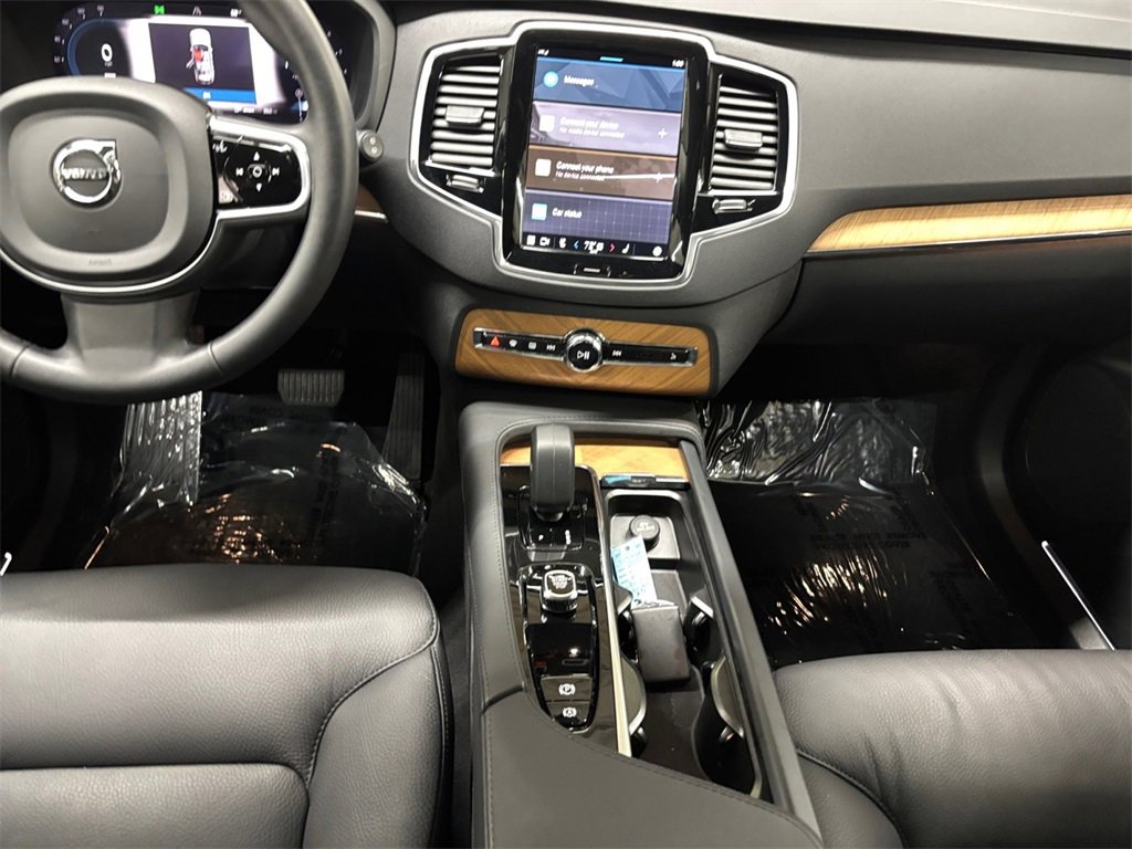 Certified 2025 Volvo XC90 B5 Plus w/ Protection Package Premier image 25