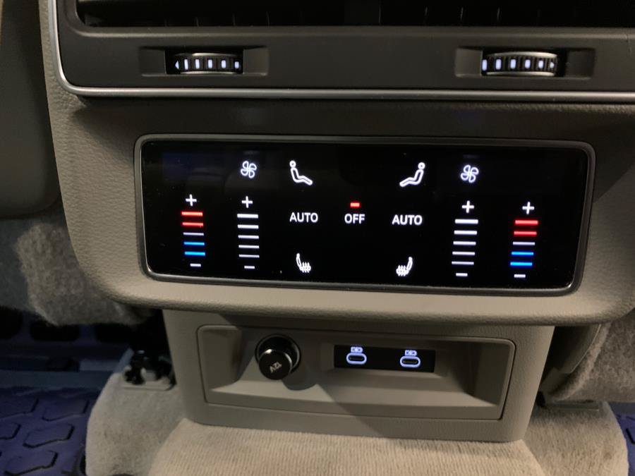 Used 2022 Audi Q7 3.0T Premium Plus w/ Premium Plus Package AWD/4WD image 55