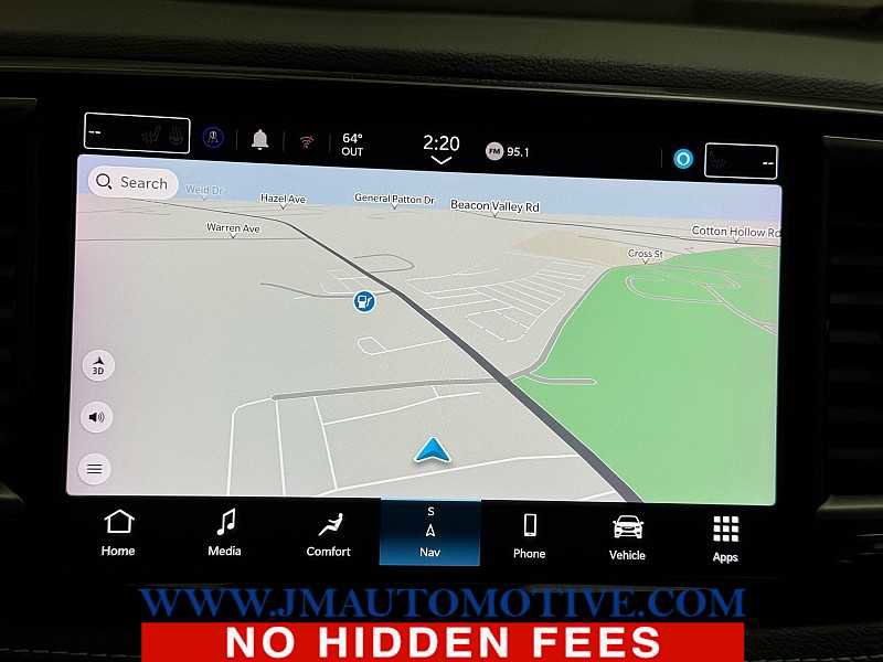 Used 2023 Chrysler Pacifica Limited image 29