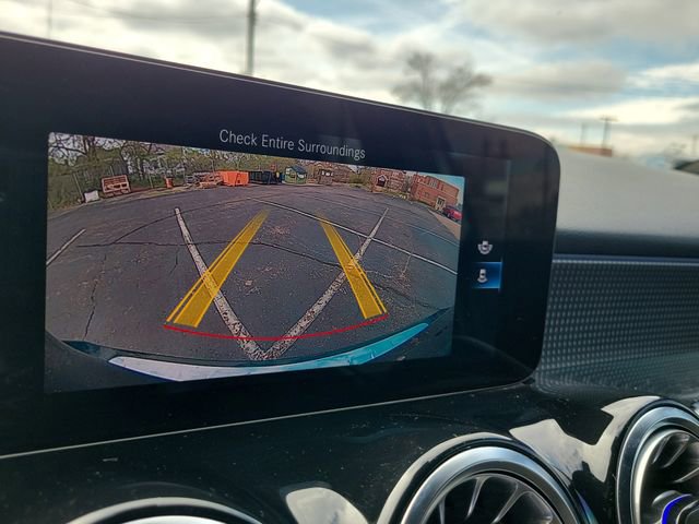 Used 2022 Mercedes-Benz GLB 250 4MATIC image 14