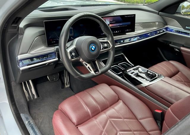 Used 2023 BMW i7 xDrive60 AWD/4WD image 21