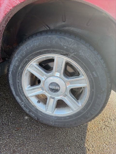 Used 2004 Lincoln Aviator AWD image 6