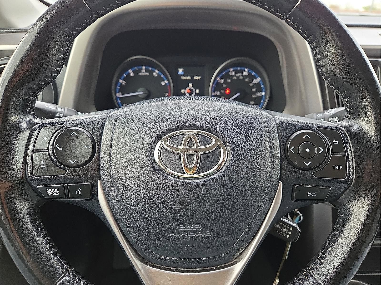 Used 2017 Toyota RAV4 XLE image 24