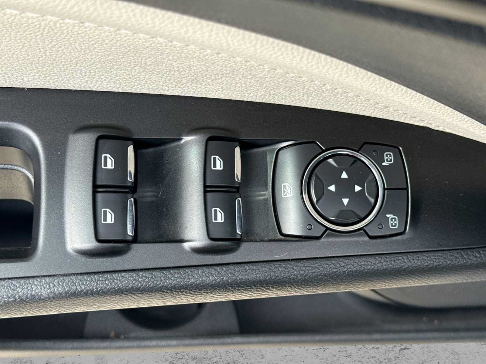 Used 2017 Ford Fusion Titanium AWD/4WD image 16