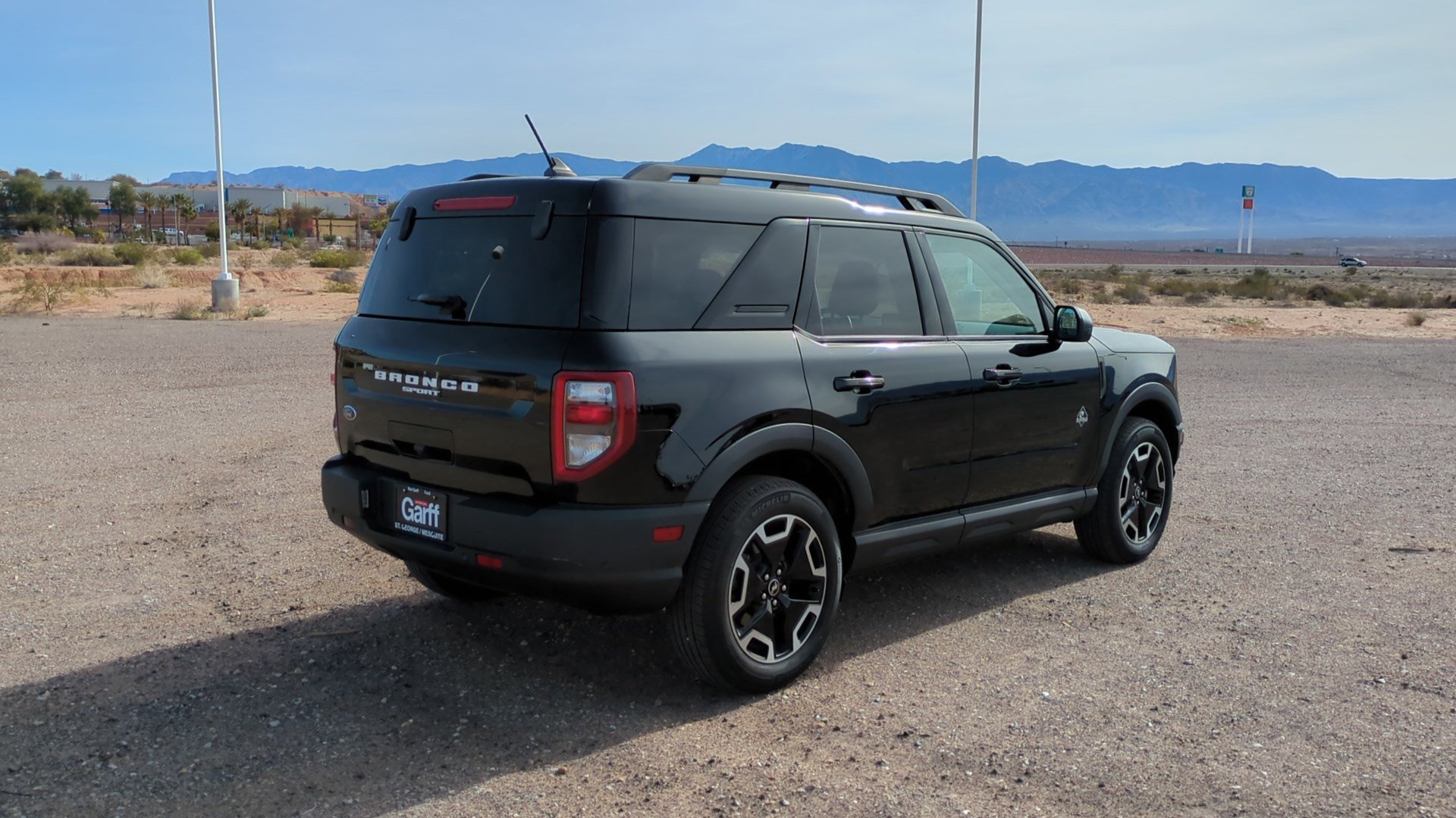 Used 2023 Ford Bronco Sport Outer Banks w/ Tech Package image 3