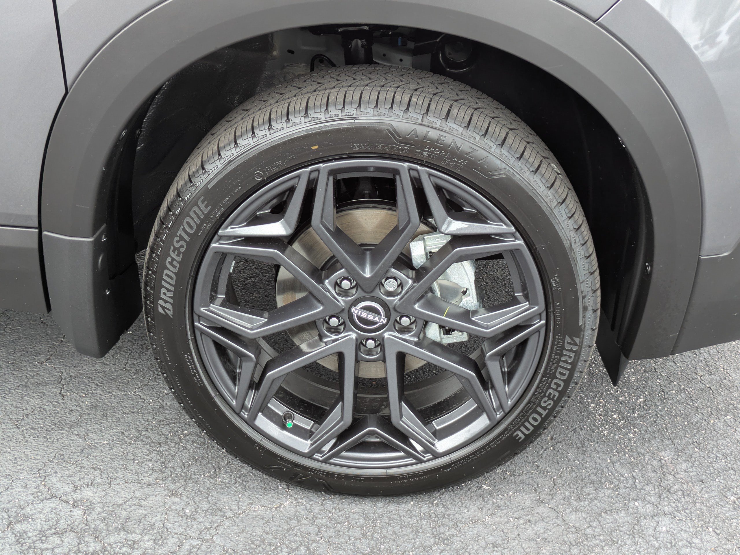New 2026 Nissan Kicks SR FWD image 11