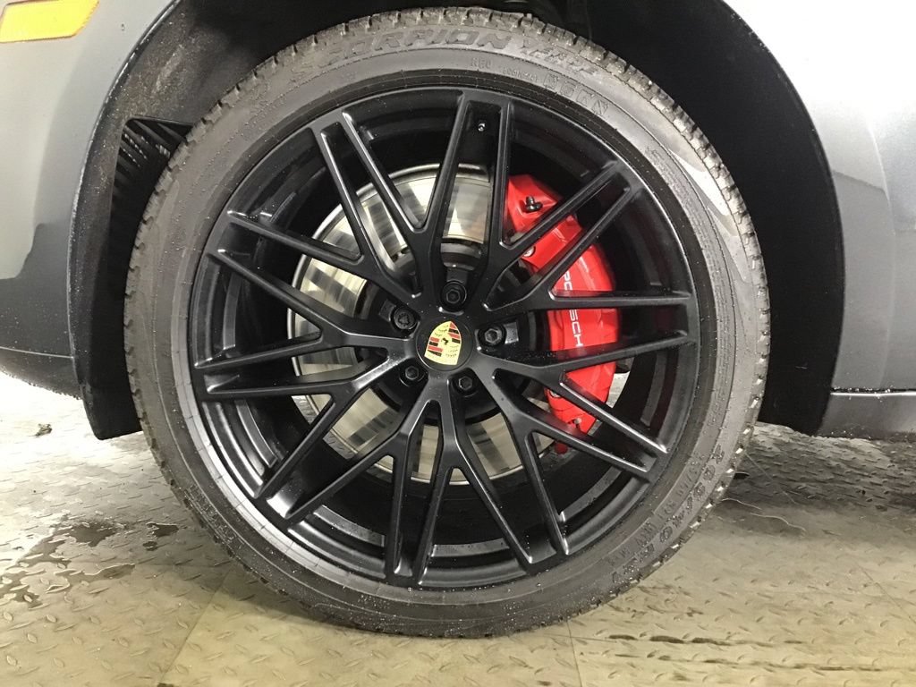 Certified 2023 Porsche Macan GTS w/ Premium Package Plus AWD/4WD image 16
