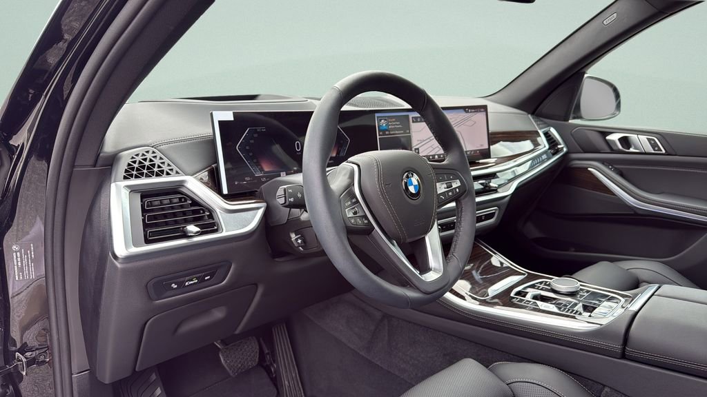 Certified 2025 BMW X5 xDrive40i w/ Parking Assistance Package image 4