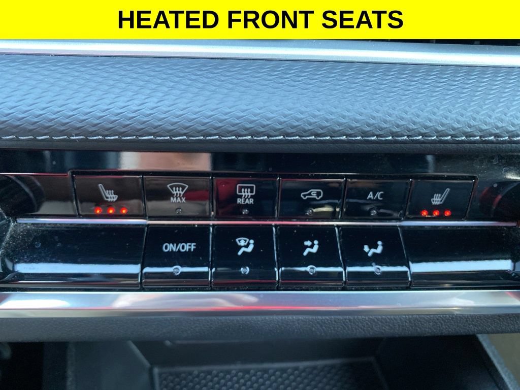 Used 2025 Chevrolet Equinox LT FWD image 12