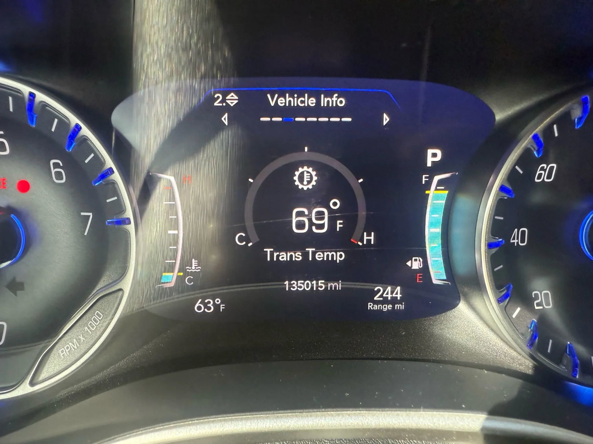 Used 2021 Chrysler Pacifica Touring w/ Uconnect Theater Family Group image 20