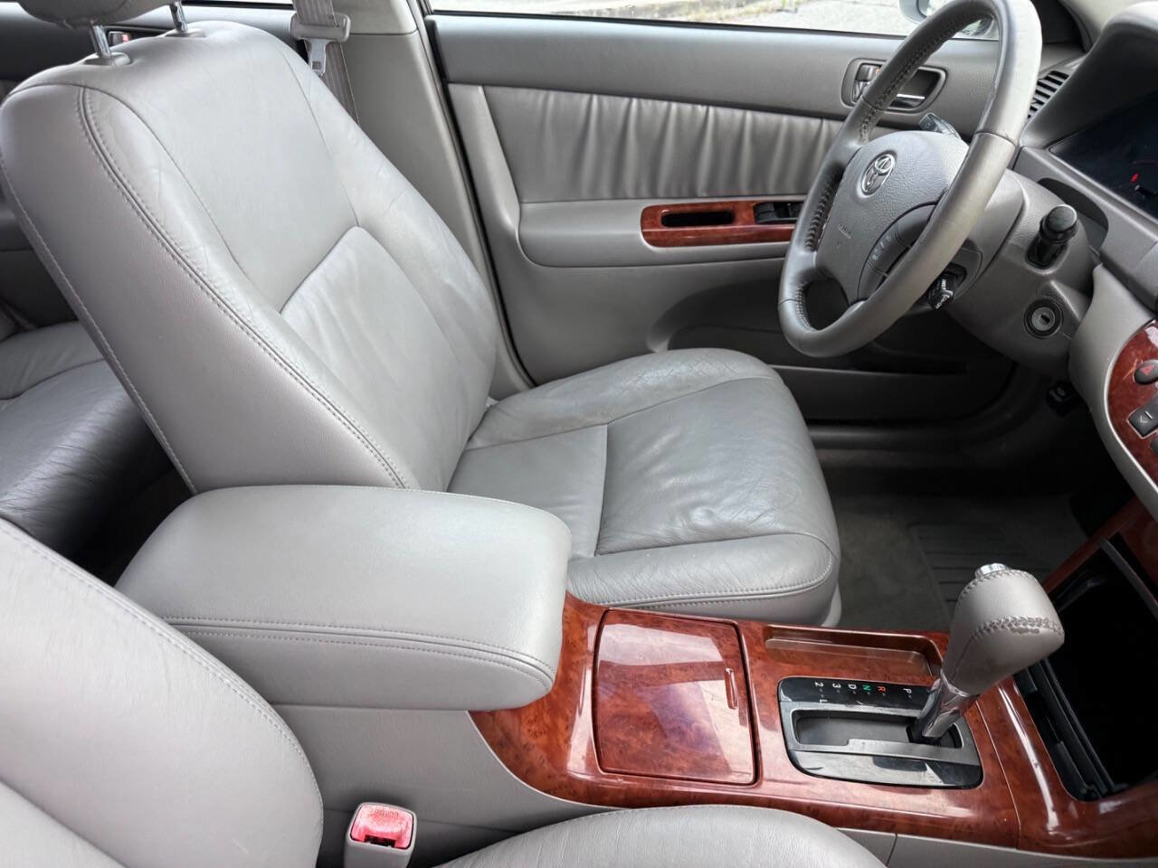 Used 2005 Toyota Camry XLE FWD image 28