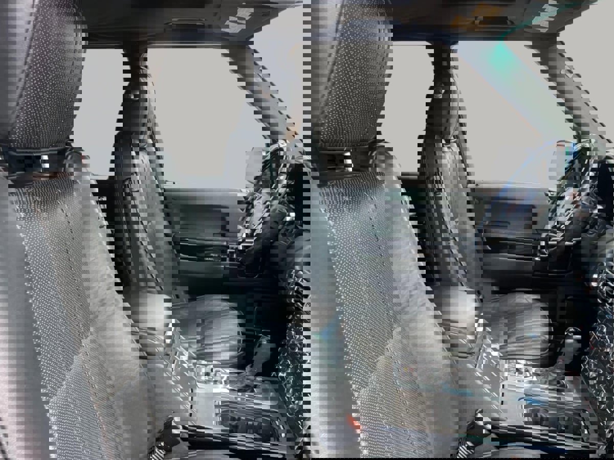 Used 2012 Land Rover Range Rover Supercharged image 26