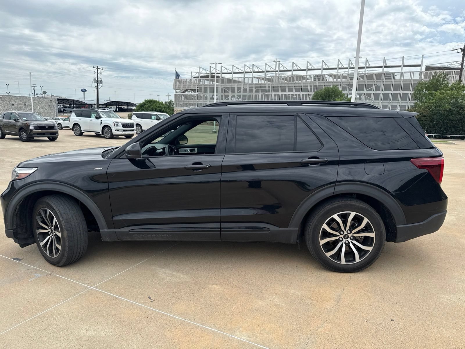 Used 2022 Ford Explorer ST-Line w/ Class IV Trailer Tow Package RWD video 3