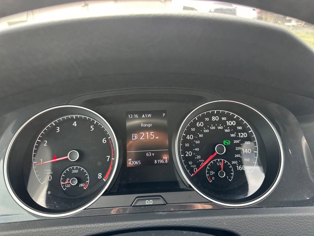 Used 2018 Volkswagen Golf SE image 46