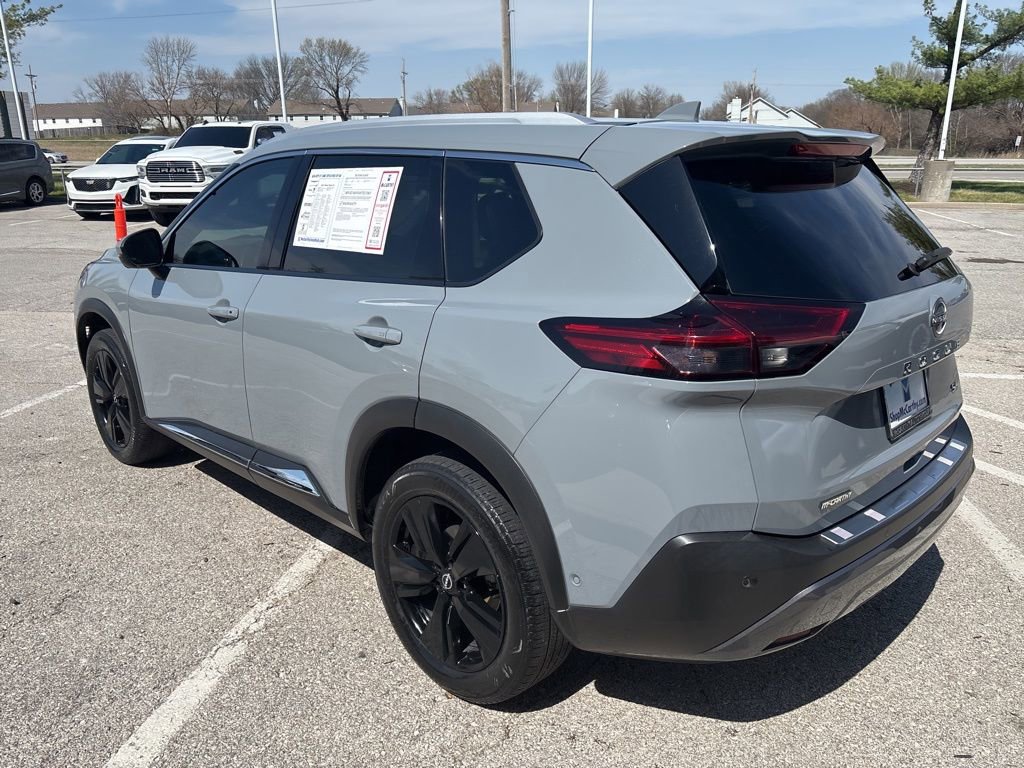 Used 2022 Nissan Rogue SL w/ SL Premium Package image 20