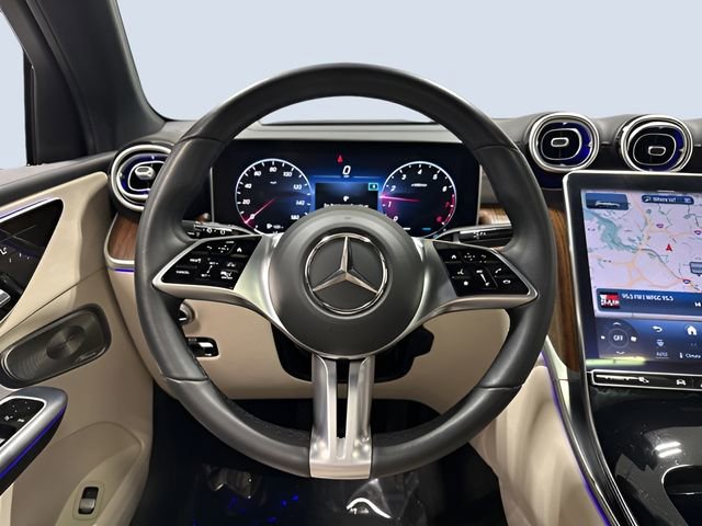 Used 2023 Mercedes-Benz GLC 300 4MATIC image 17