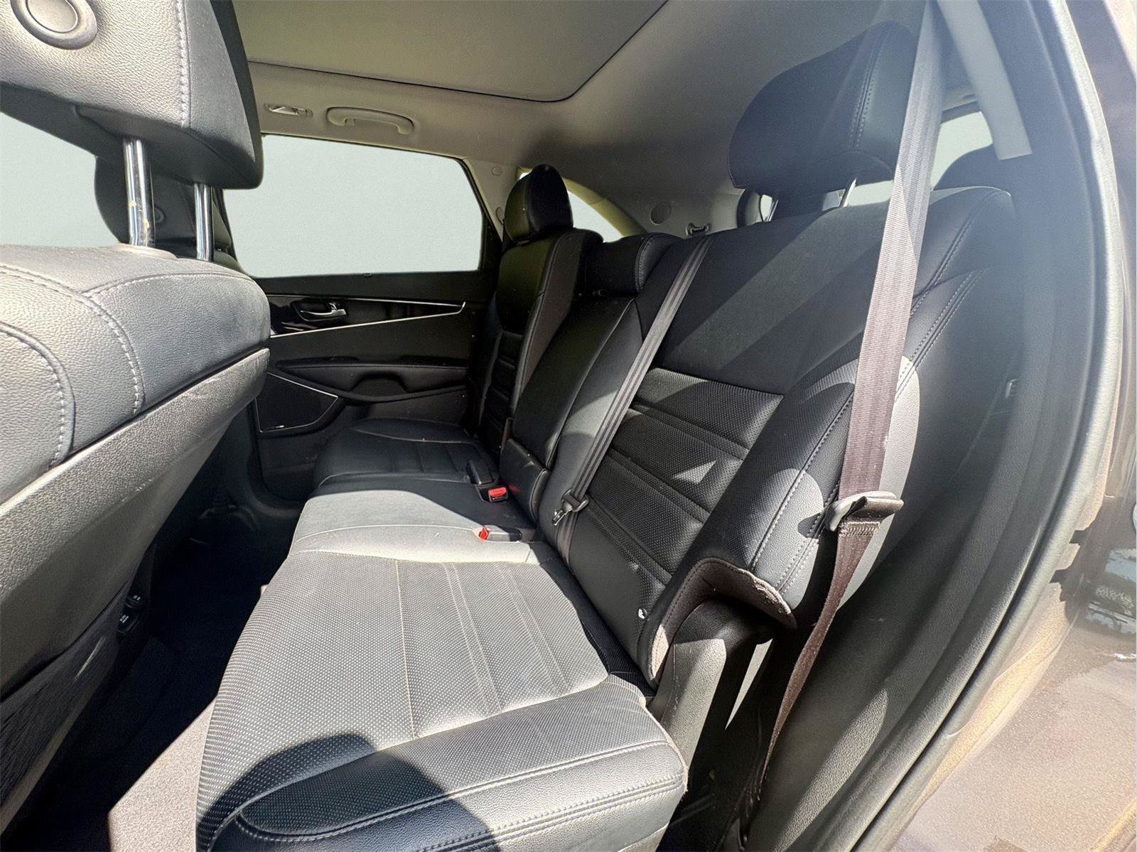 Used 2019 Kia Sorento SX FWD image 8