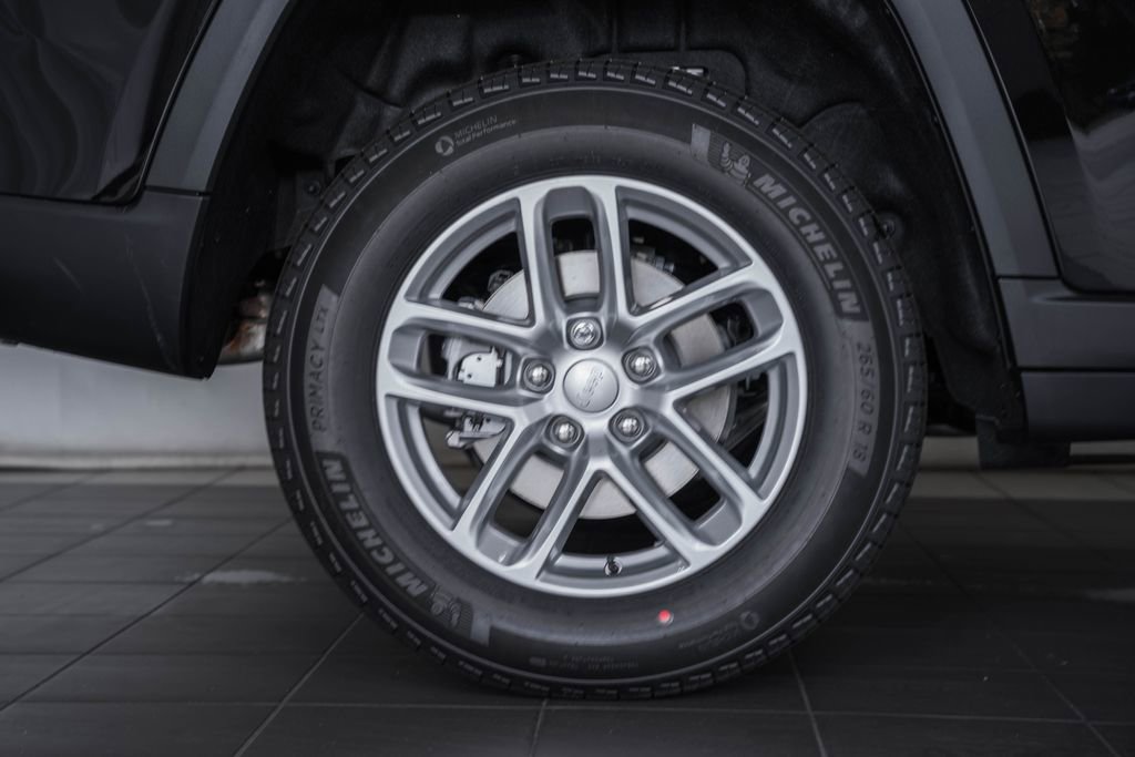 New 2025 Jeep Grand Cherokee Laredo X image 17