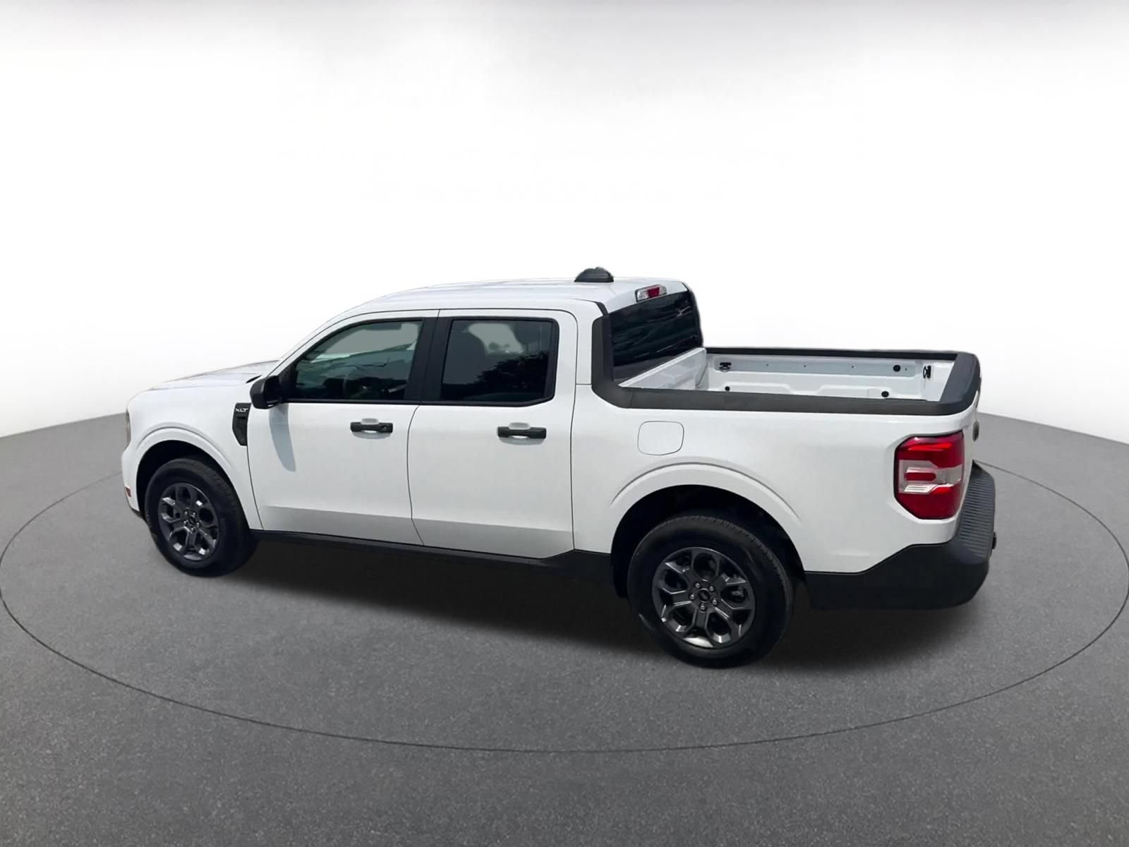 Used 2026 Ford Maverick XLT w/ Equipment Group 301A AWD/4WD image 9