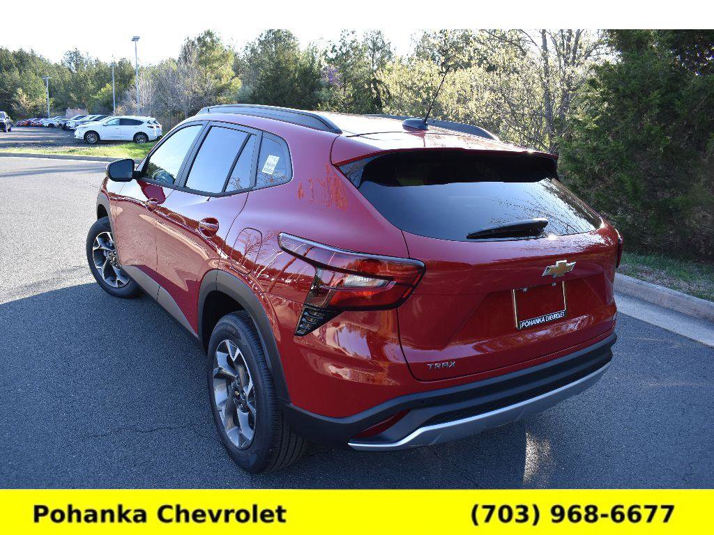 New 2026 Chevrolet Trax LT w/ Driver Confidence Package image 5