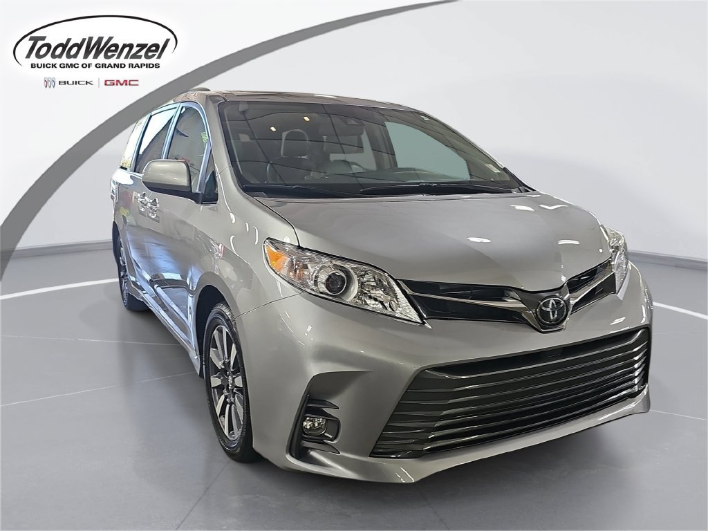 Used 2018 Toyota Sienna XLE Premium