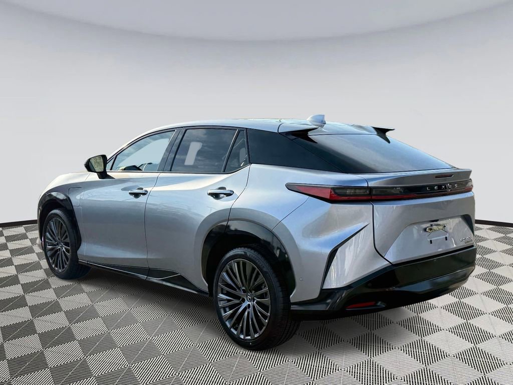 Used 2023 Lexus RZ 450e Premium w/ Cold Area Package AWD/4WD image 4