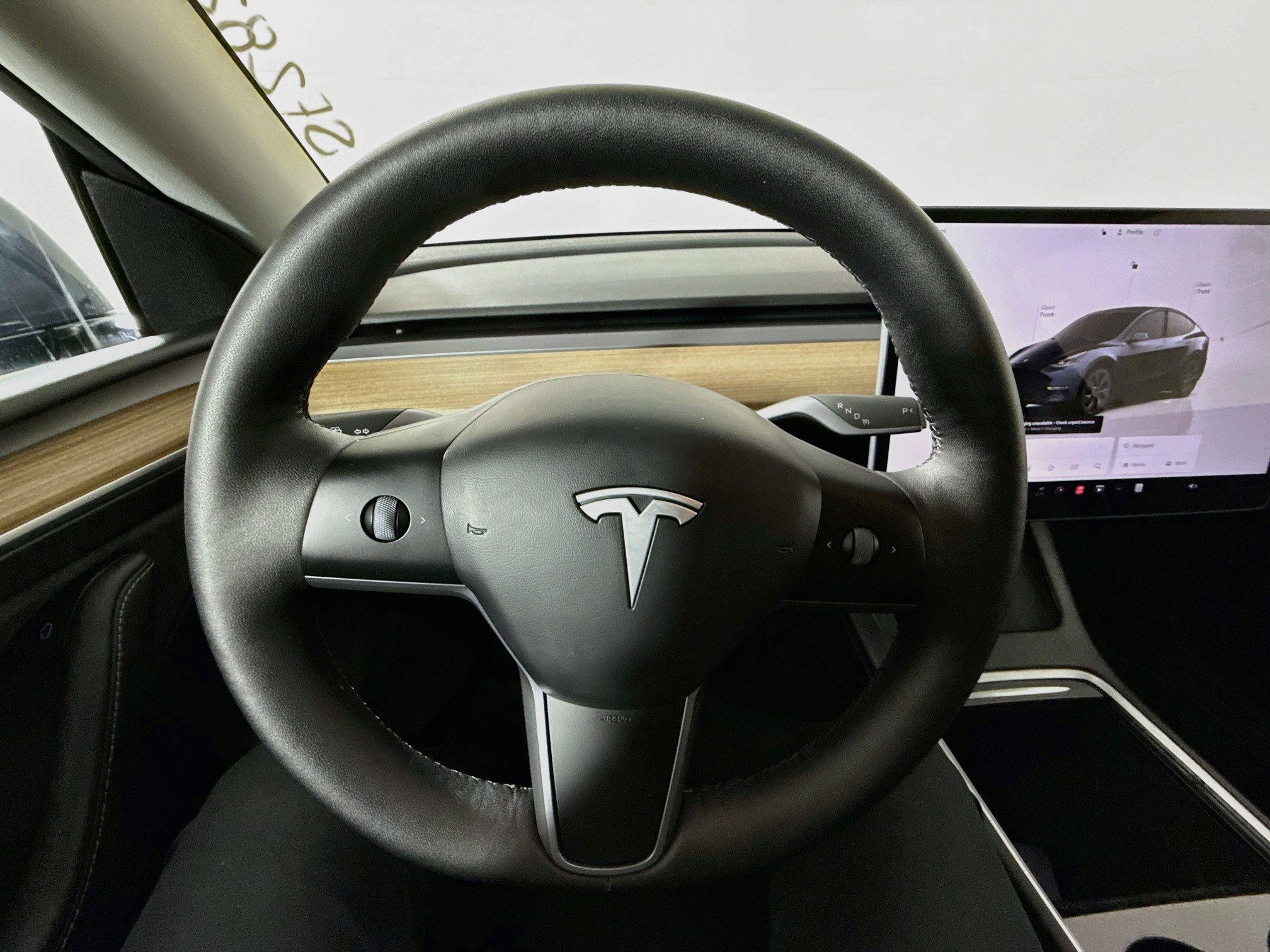 Used 2025 Tesla Model Y Long Range AWD/4WD image 12