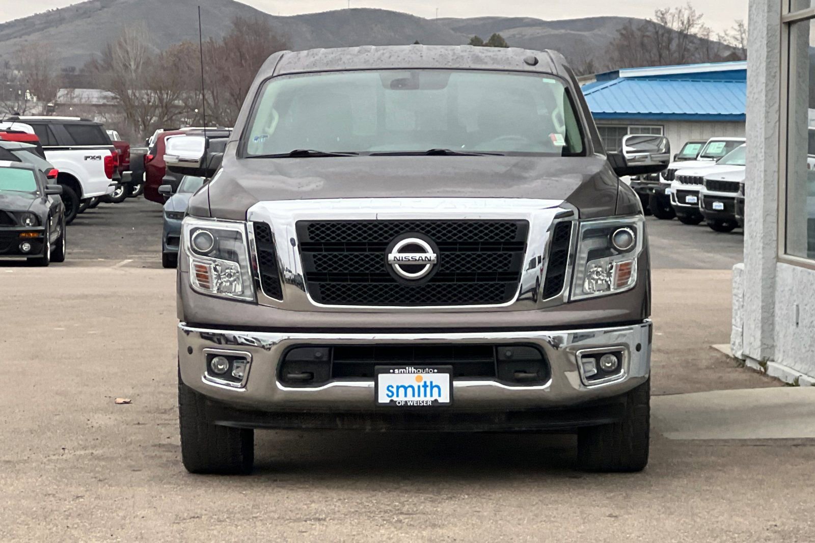 Used 2017 Nissan Titan SL image 10