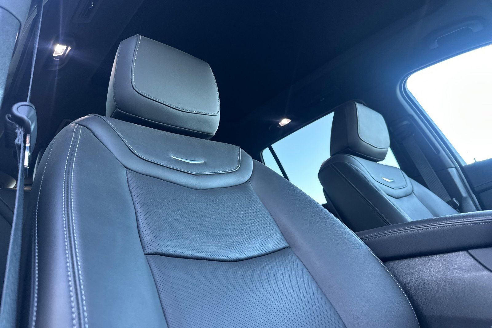 Used 2025 Cadillac XT6 Premium Luxury w/ Technology Package image 21