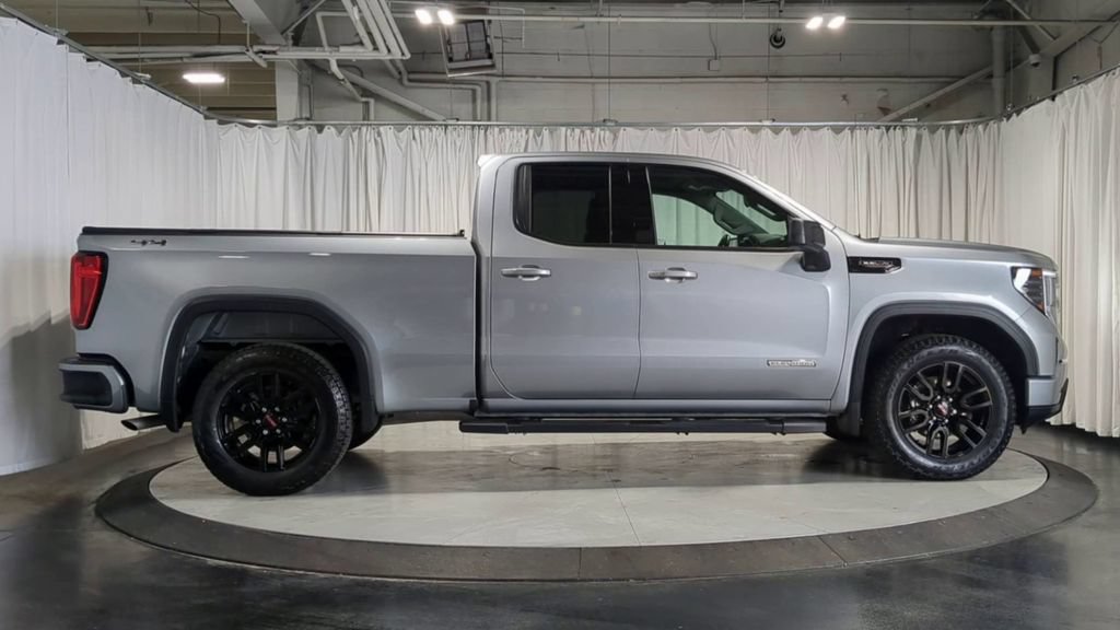 Used 2025 GMC Sierra 1500 Elevation AWD/4WD image 11