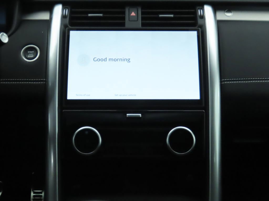 Used 2024 Land Rover Discovery Dynamic SE image 14