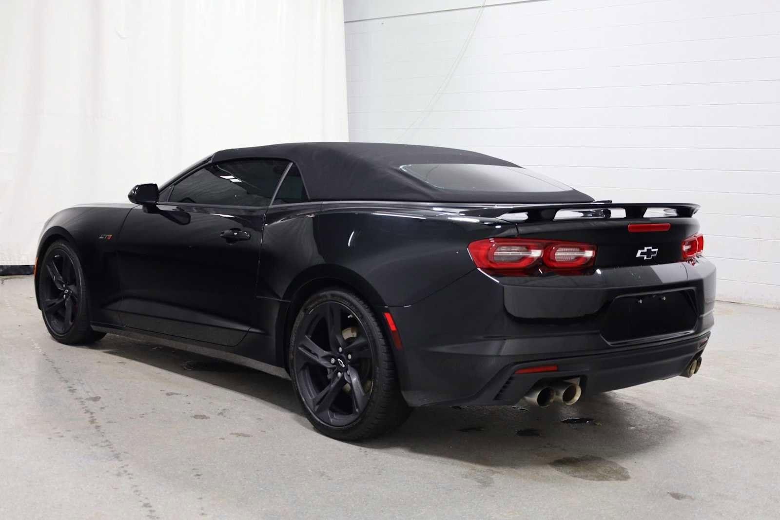 Used 2023 Chevrolet Camaro LT w/ Technology Package image 3