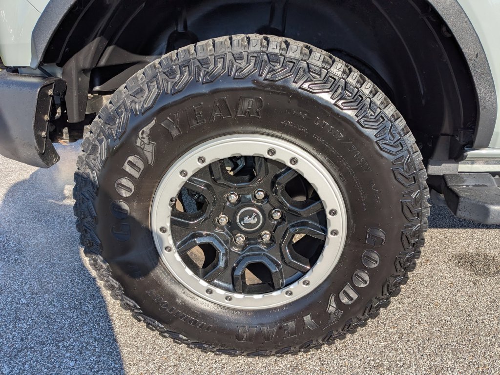 Used 2023 Ford Bronco Outer Banks w/ Sasquatch Package AWD/4WD image 15