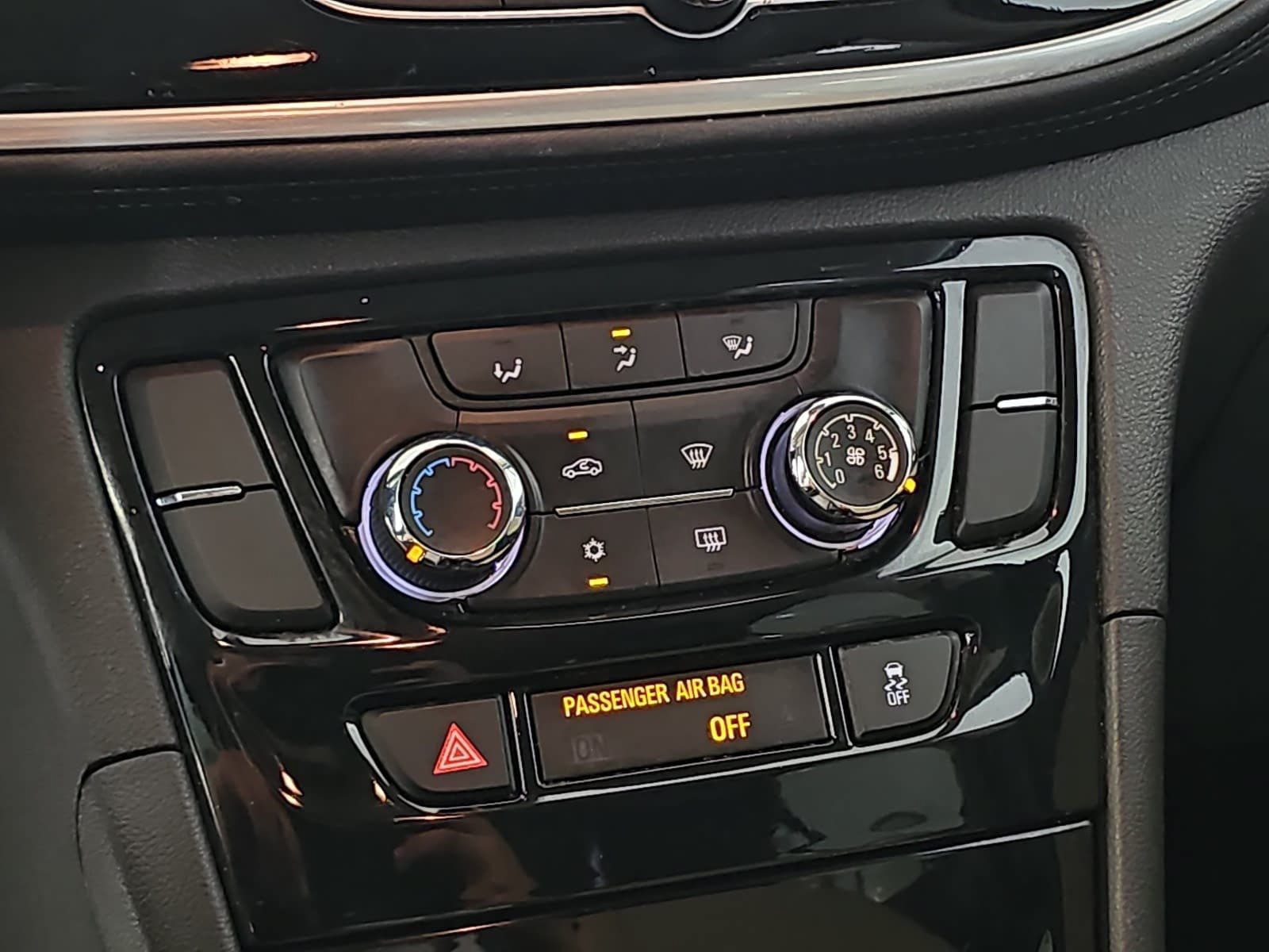 Used 2019 Buick Encore Preferred FWD image 22