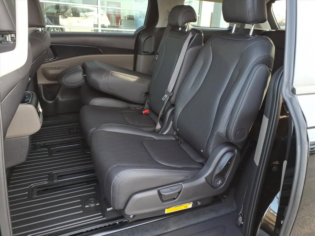 New 2026 Kia Carnival image 9