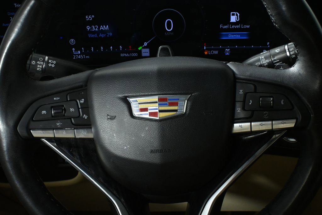 Used 2023 Cadillac Escalade Premium Luxury AWD/4WD image 19