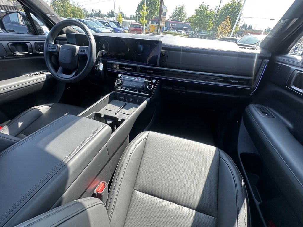 Used 2025 Hyundai Santa Fe Calligraphy image 16