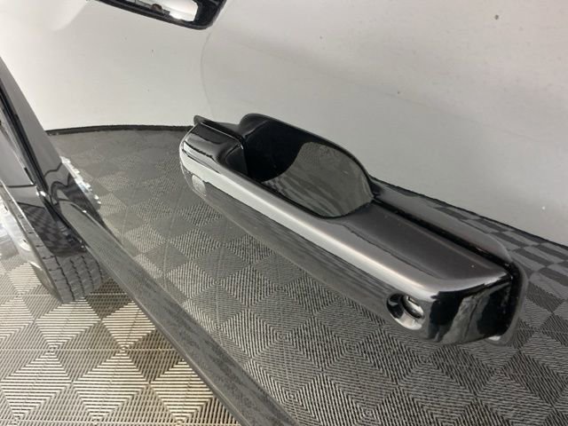 Certified 2025 Ford F450 Platinum w/ FX4 Off-Road Package image 14