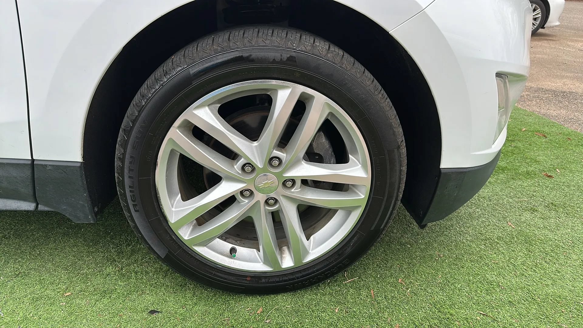 Used 2018 Chevrolet Equinox Premier FWD image 50