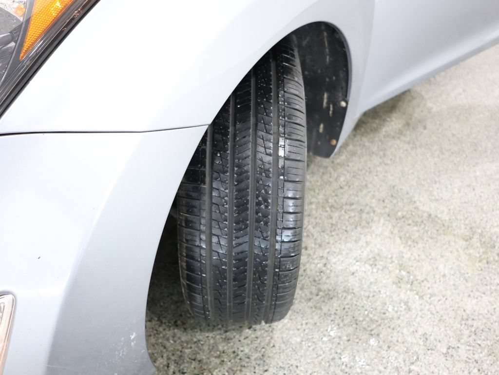 Used 2015 Hyundai Elantra Limited w/ Option Group 05 FWD image 4