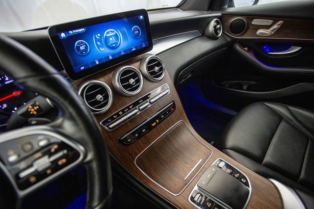 Used 2020 Mercedes-Benz GLC 300 4MATIC w/ Parking Assistance Package image 51