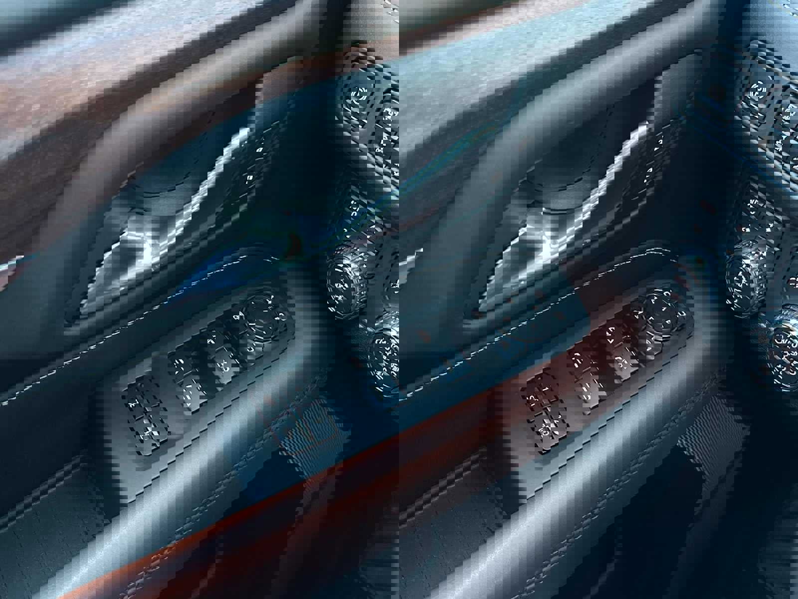 Used 2024 GMC Yukon XL Denali Ultimate image 37