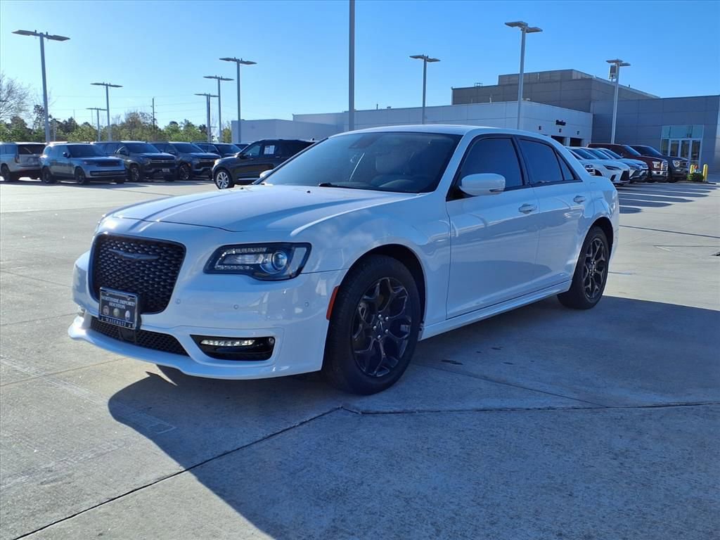 Used 2023 Chrysler 300 Touring L w/ Popular Equipment Group image 2