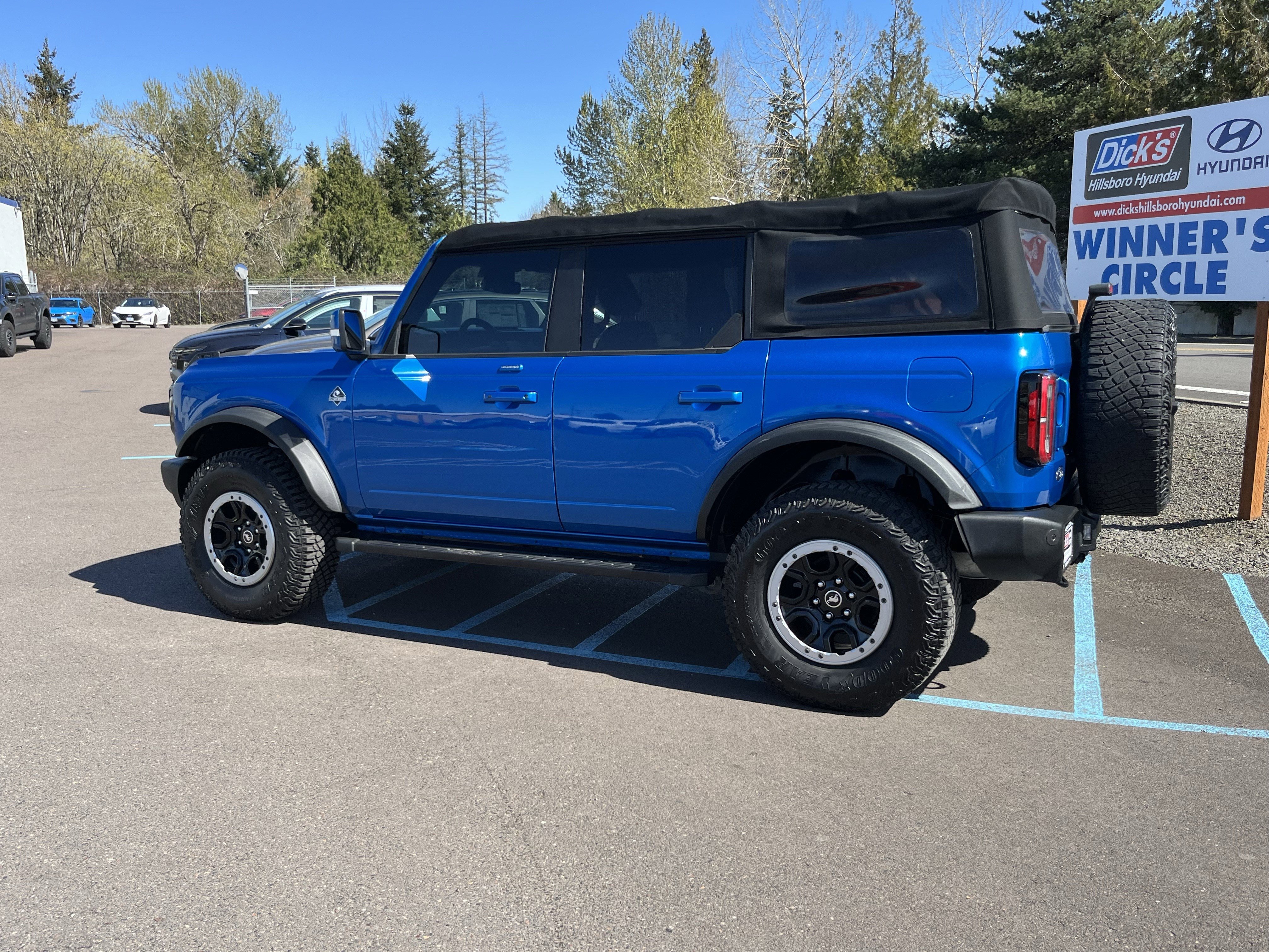Used 2022 Ford Bronco Outer Banks w/ Sasquatch Package image 3